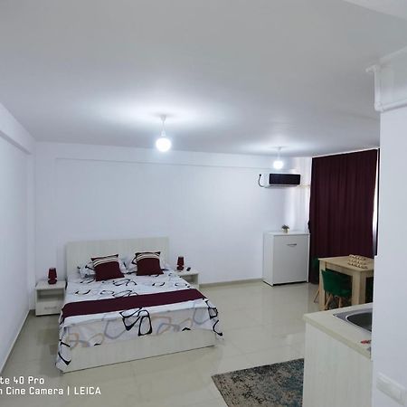 Garsoniera De La Mare Apartment Mangalia Bagian luar foto