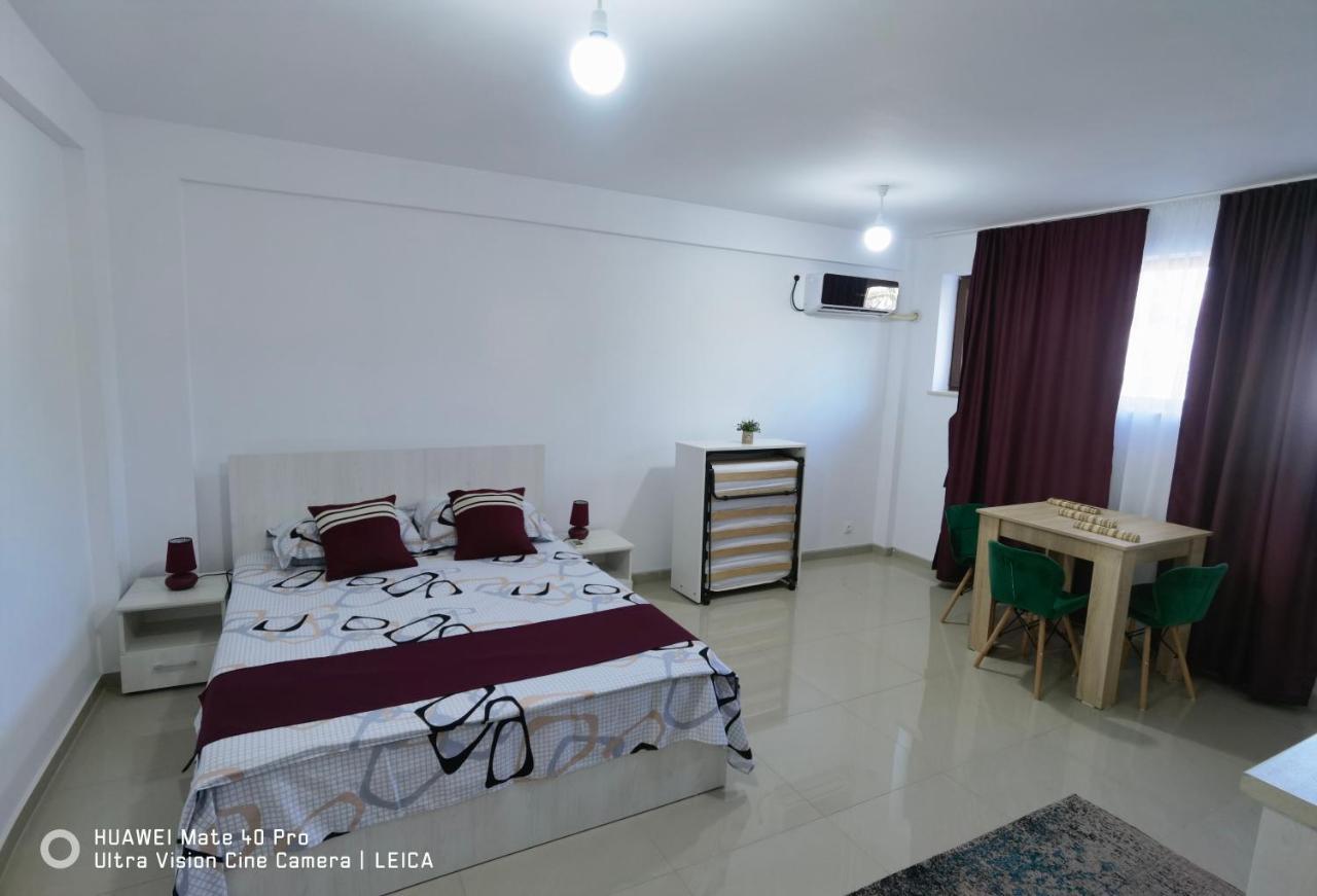 Garsoniera De La Mare Apartment Mangalia Bagian luar foto