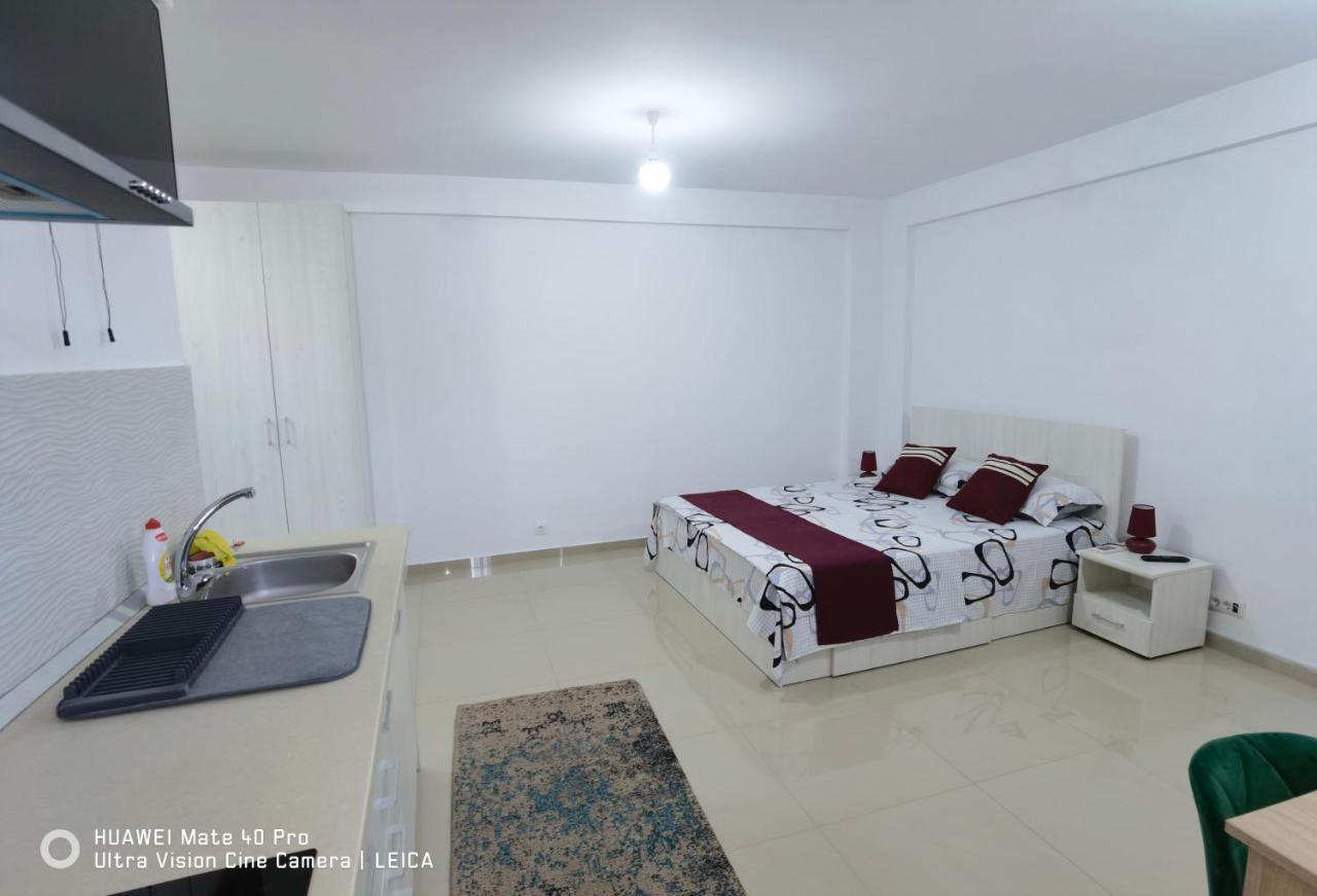 Garsoniera De La Mare Apartment Mangalia Bagian luar foto