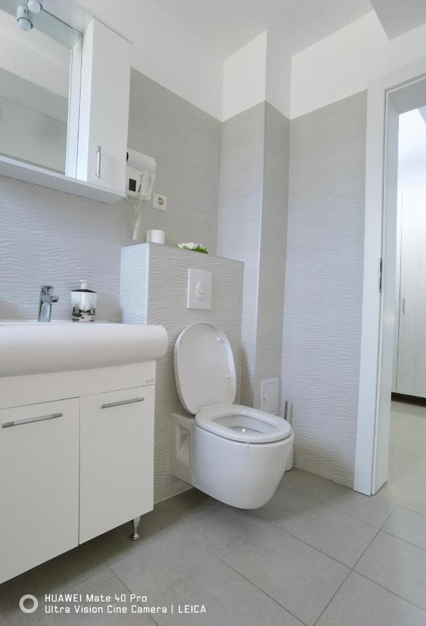 Garsoniera De La Mare Apartment Mangalia Bagian luar foto